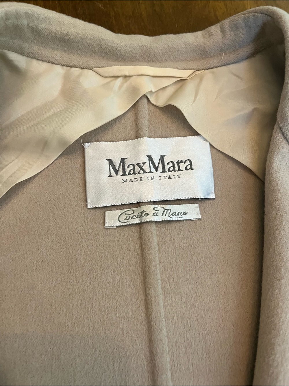 MaxMara Women's ‘Cucito a Mano’ Cream Belted Wool Coat - Picture 6 of 8